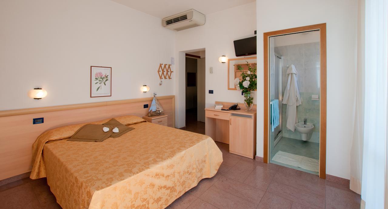 Hotel Jonni Sottomarina Esterno foto