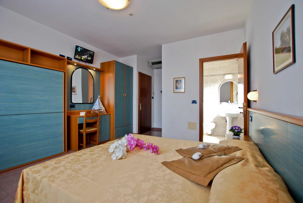 Hotel Jonni Sottomarina Esterno foto