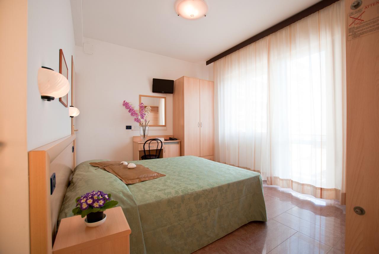 Hotel Jonni Sottomarina Esterno foto